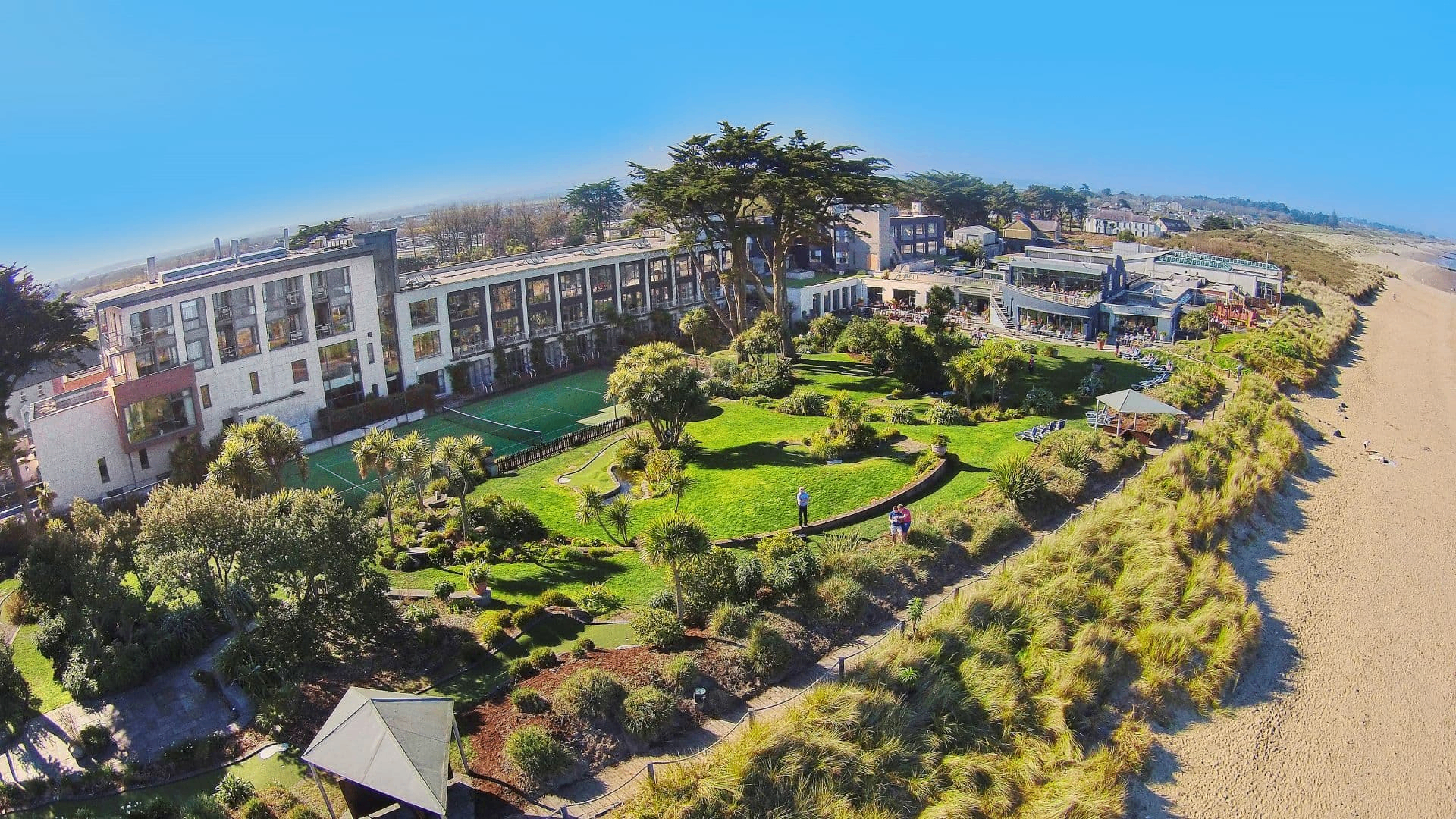 Kelly's Resort Hotel overlooking the beach in Rosslare, Co. Wexford